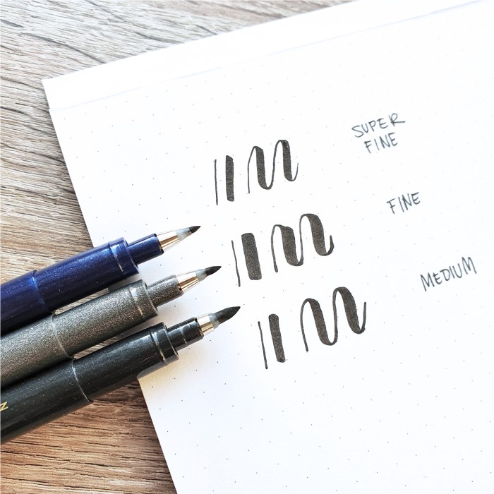 Devangari-art-brush-pen-zebra-super-fine-medium-zestaw-02
