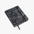 Devangari-art-notes-w-kropki-starry-night-czarno-bialy-papier-01