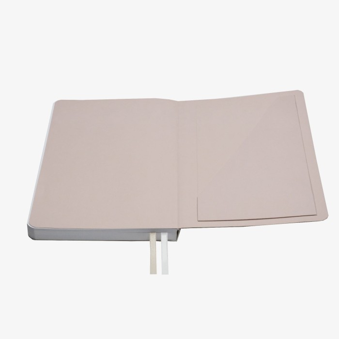 Back pocket for small cards and notes