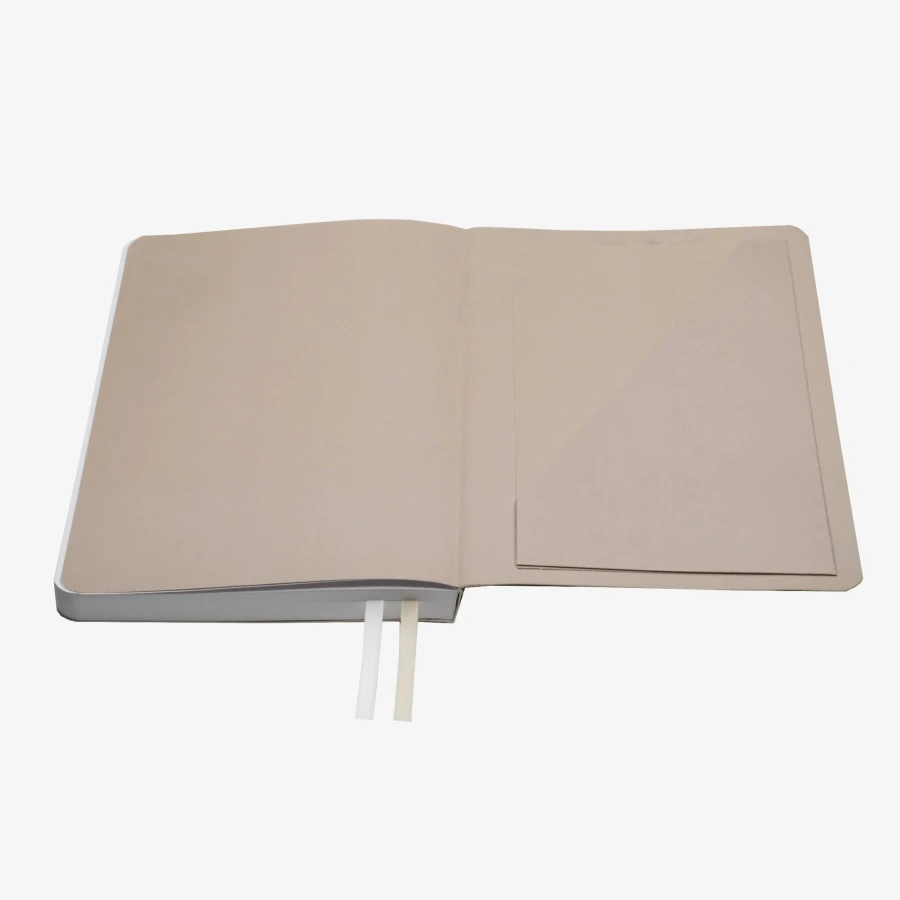 Back pocket for small cards and notes