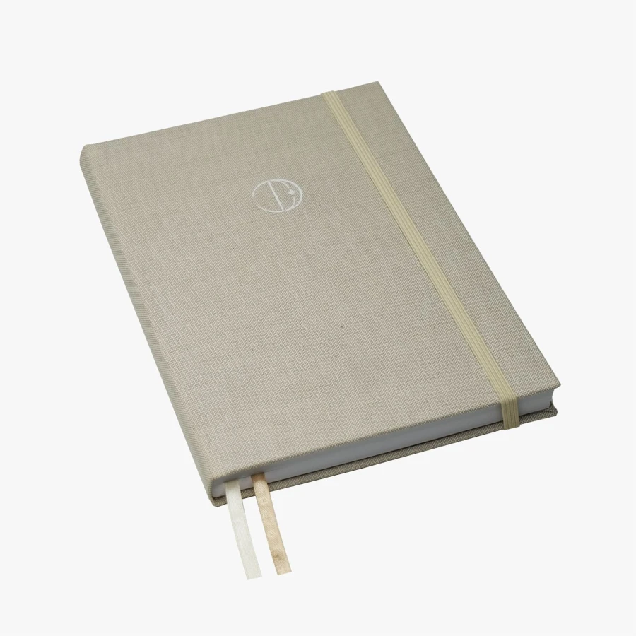 Devangari-art-notes-w-kropki-twarda-oprawa-Simple-Beige-Letters-A5-B5-03.jpg