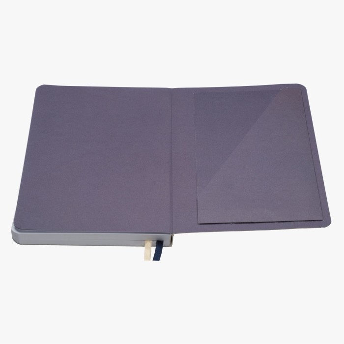Back pocket for small cards and notes